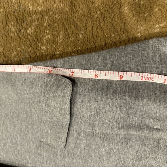 Oui deconstructed gray blazer size 6 mint condition with unfinished seems- EUC! - Picture 10 of 16